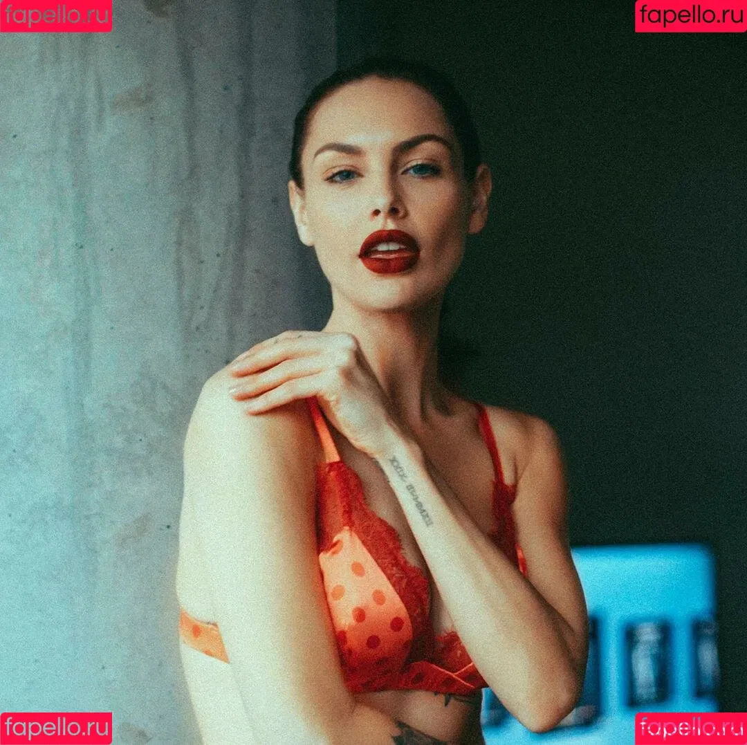 Teela LaRoux / laroux_teela / teelalaroux Onlyfans Photo Gallery 