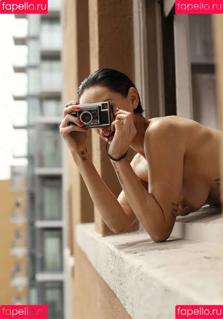 Teela LaRoux / laroux_teela / teelalaroux Onlyfans Photo Gallery 