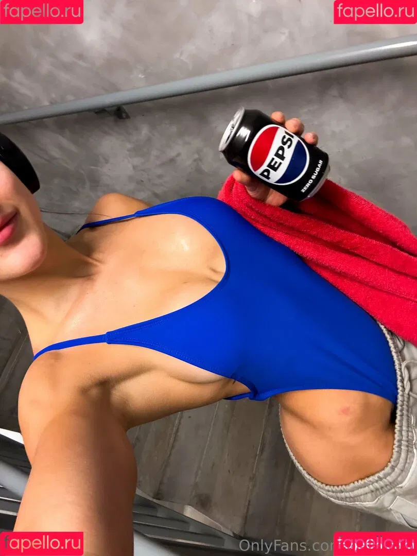 carla.leclercq / carla000 Onlyfans Photo Gallery 