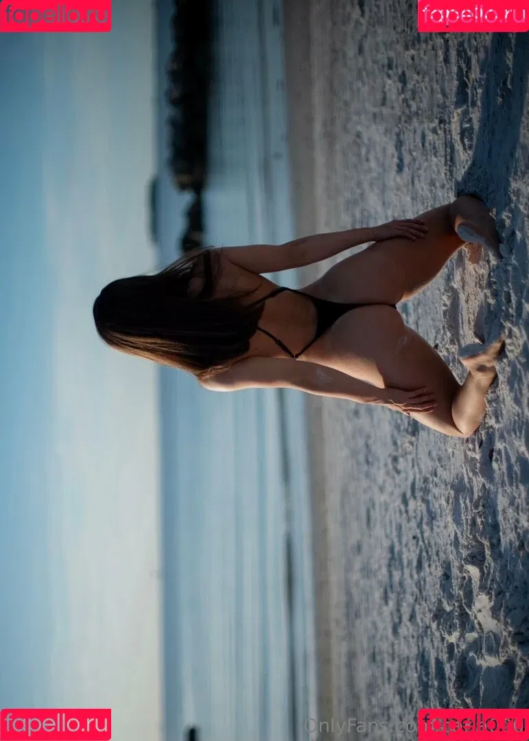 carla.leclercq / carla000 Onlyfans Photo Gallery 