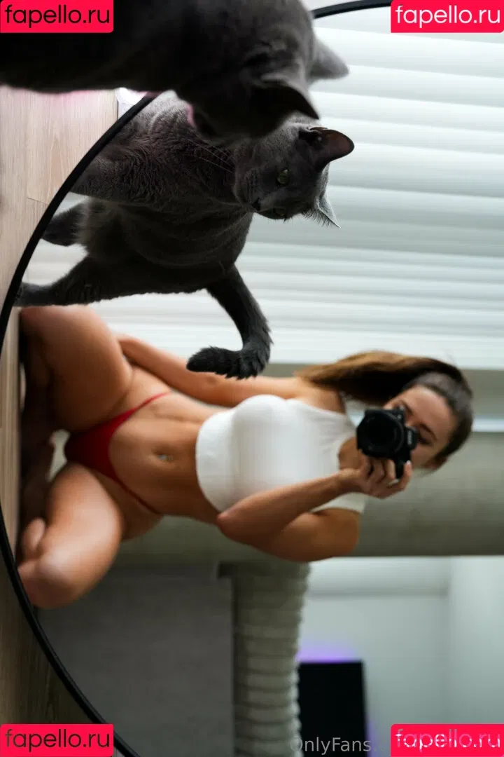 carla.leclercq / carla000 Onlyfans Photo Gallery 