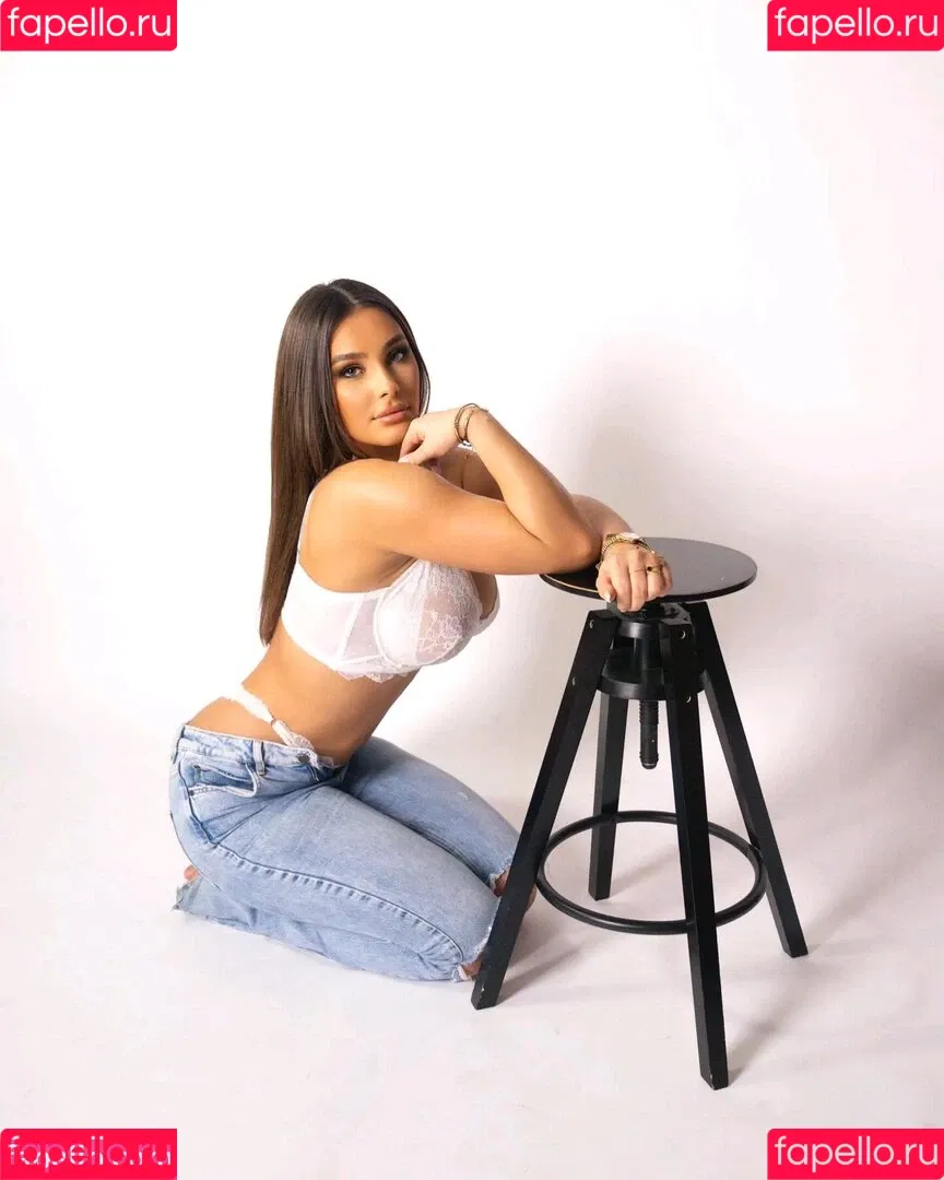 Maddison Maye / maddie.mayee Onlyfans Photo Gallery 