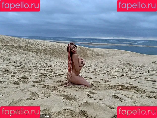 Jennelle Gordon / iamjennellegordon / theorgasmiclife Onlyfans Photo Gallery 