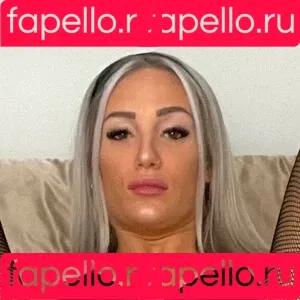 Carolann Ducharme-Cousineau / caroeducharme / missblondypinky Onlyfans Photo Gallery 