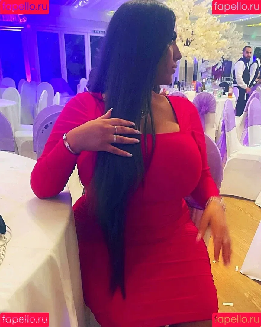 Busty Turkish / Pettiana | Cypriotmami / cypriotmami Onlyfans Photo Gallery 