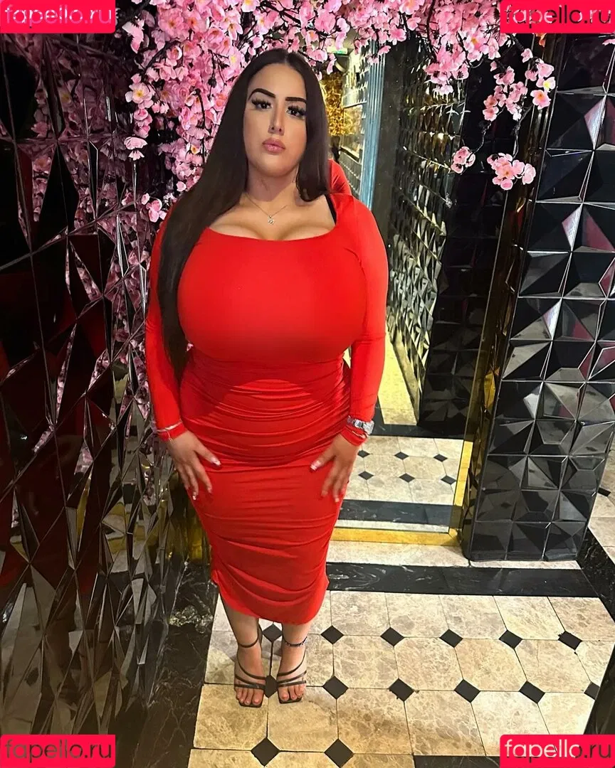 Busty Turkish / Pettiana | Cypriotmami / cypriotmami Onlyfans Photo Gallery 
