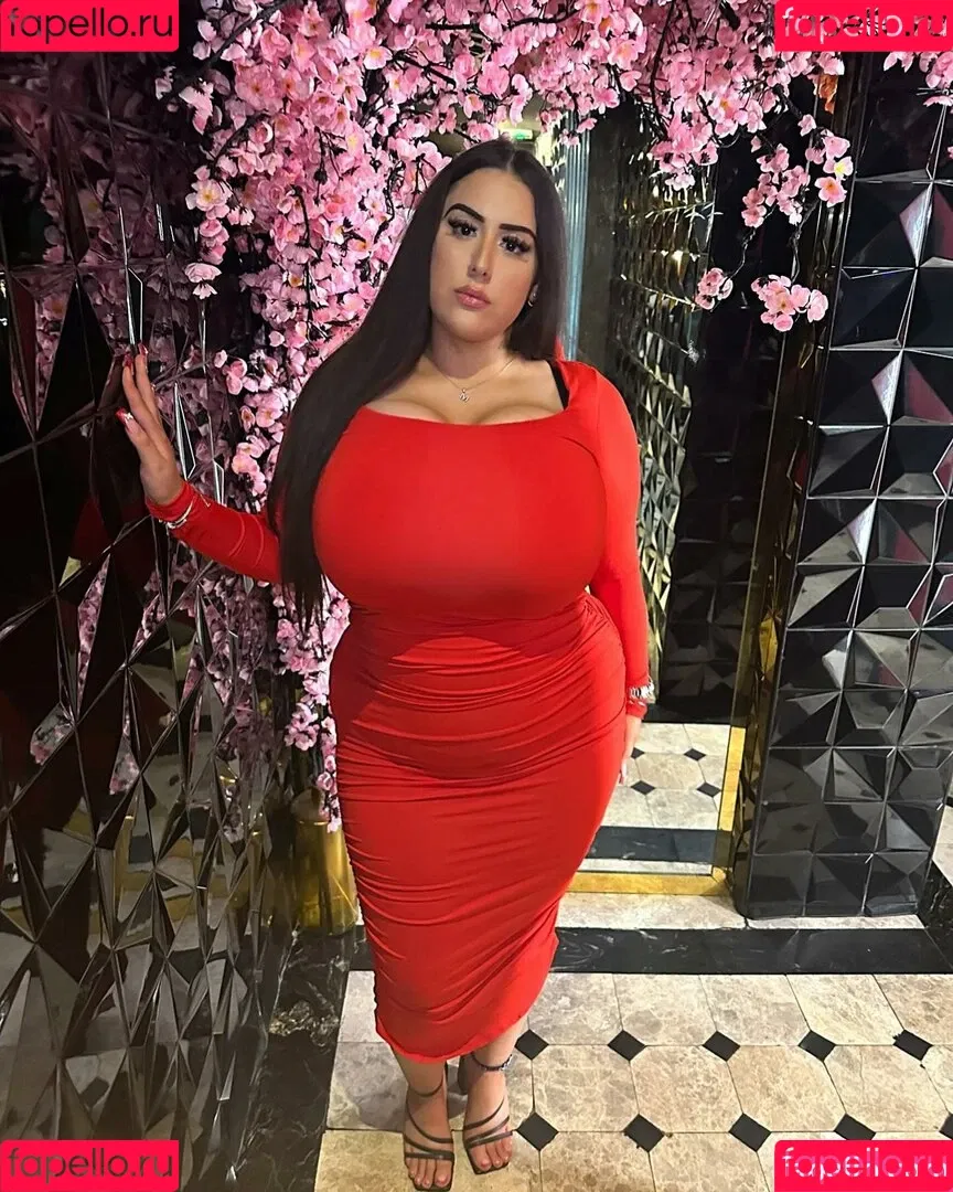 Busty Turkish / Pettiana | Cypriotmami / cypriotmami Onlyfans Photo Gallery 