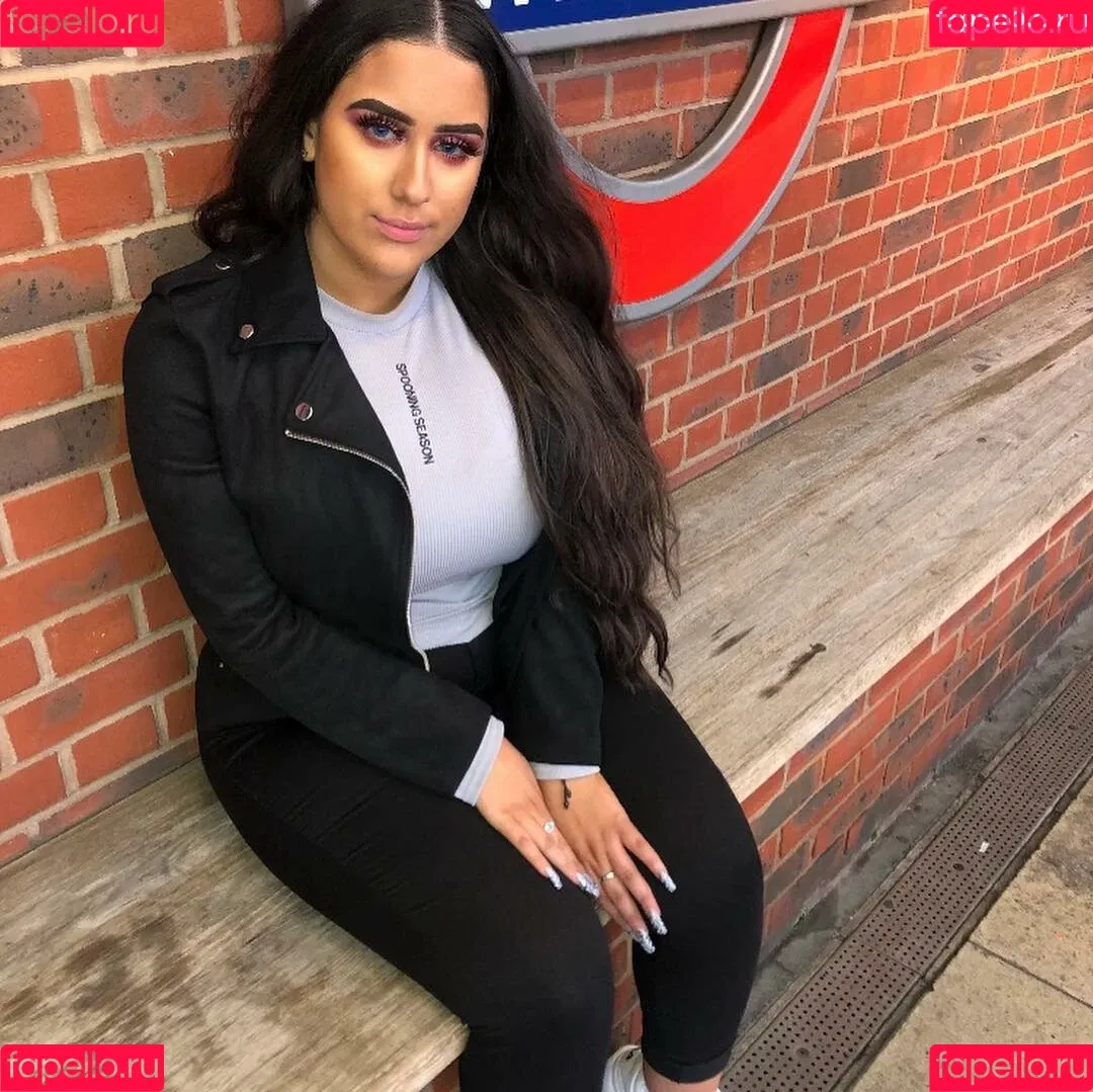 Busty Turkish / Pettiana | Cypriotmami / cypriotmami Onlyfans Photo Gallery 