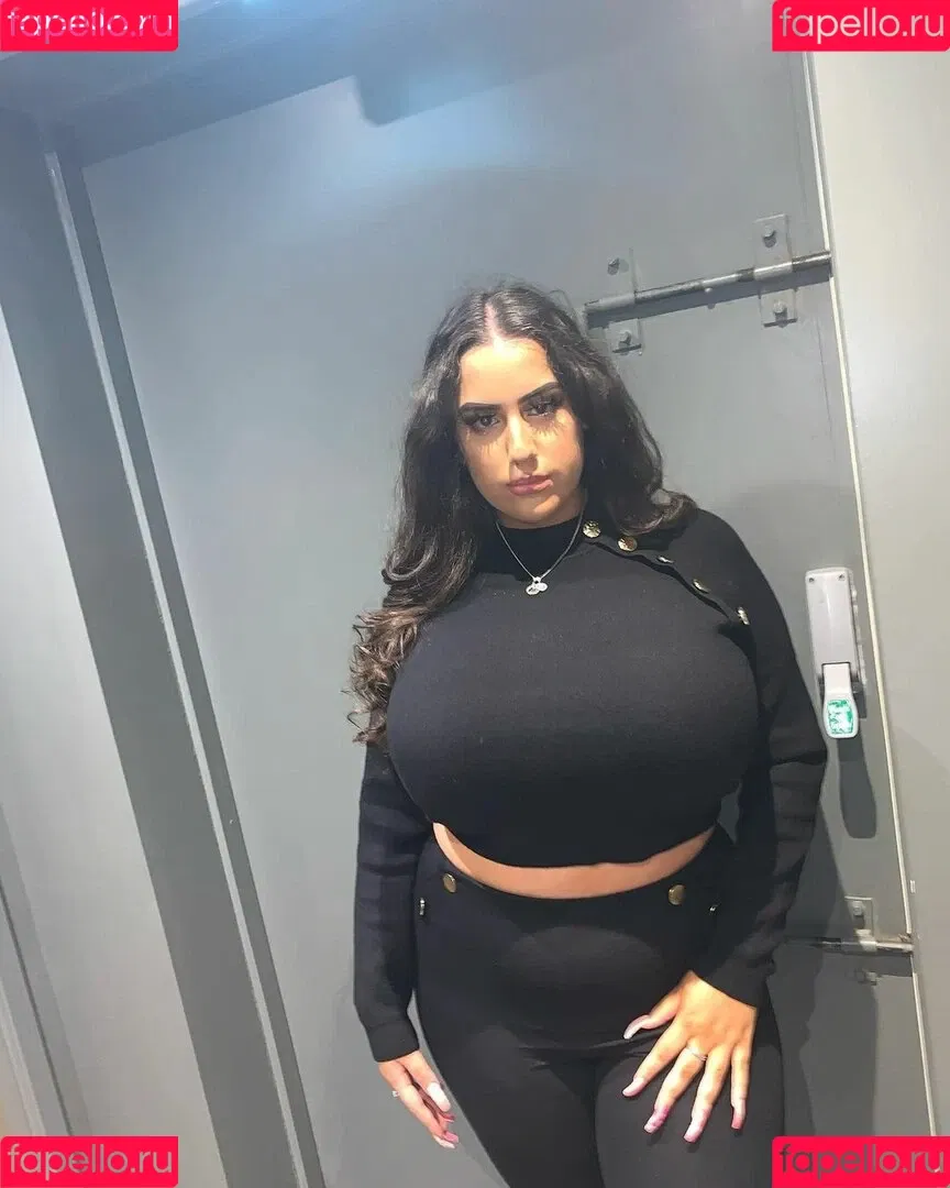 Busty Turkish / Pettiana | Cypriotmami / cypriotmami Onlyfans Photo Gallery 