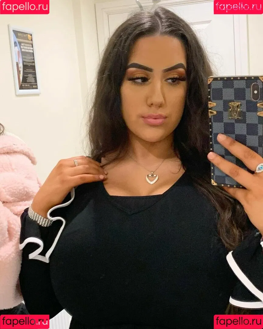 Busty Turkish / Pettiana | Cypriotmami / cypriotmami Onlyfans Photo Gallery 