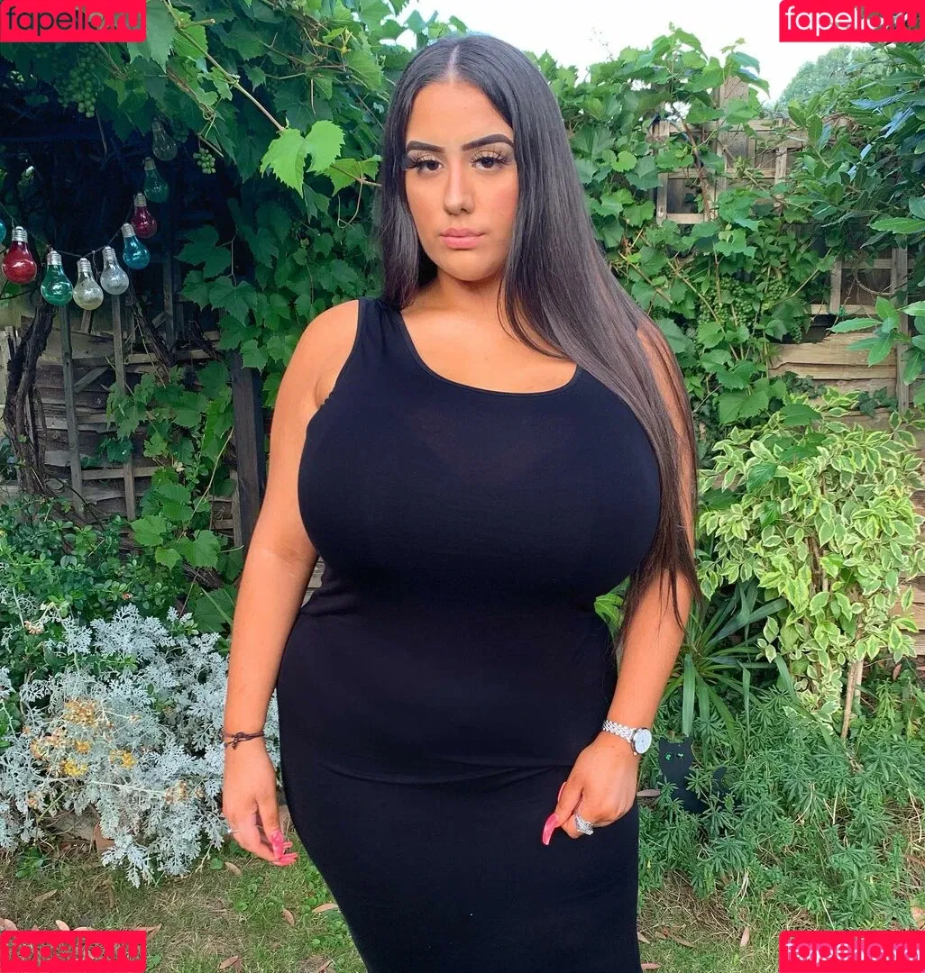 Busty Turkish / Pettiana | Cypriotmami / cypriotmami Onlyfans Photo Gallery 