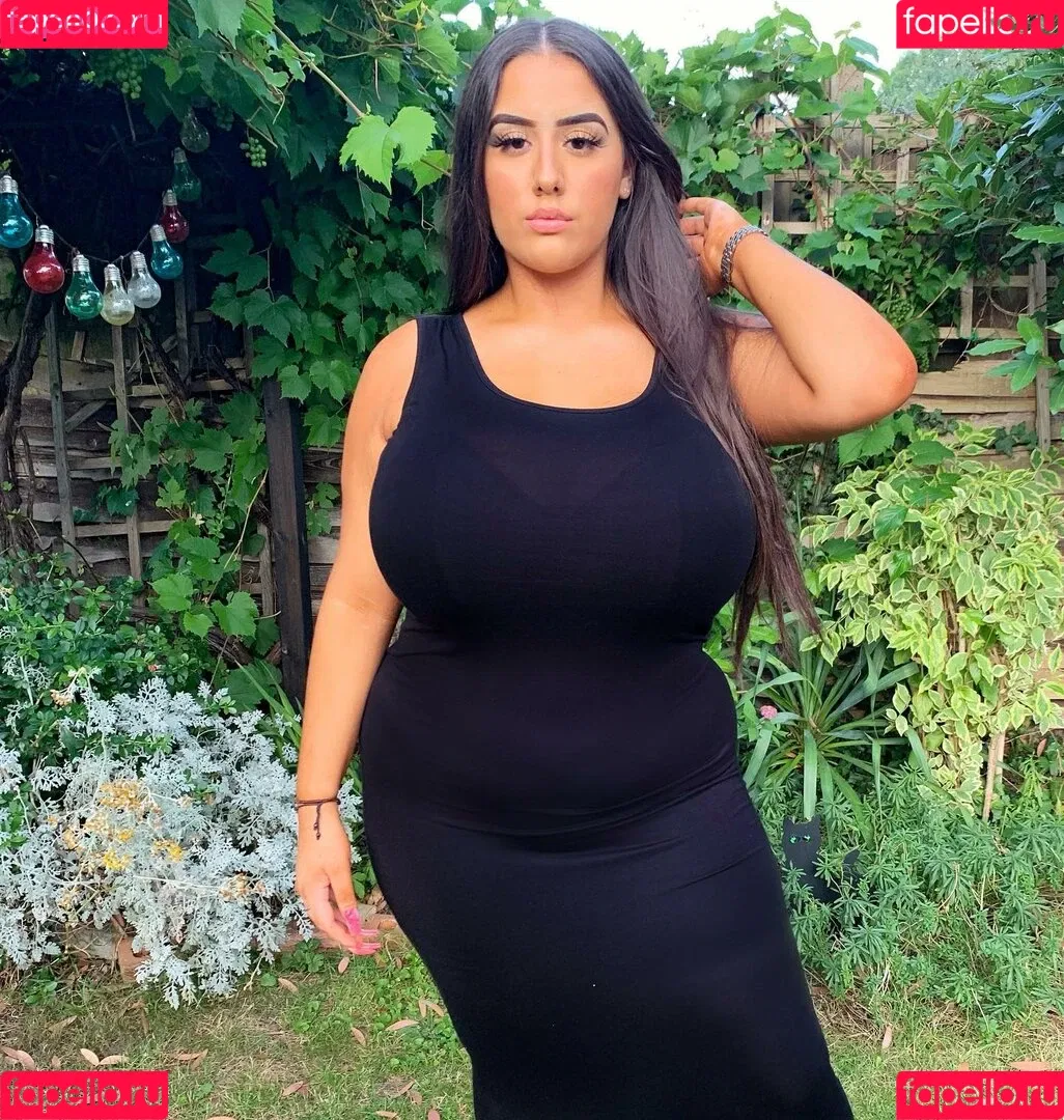 Busty Turkish / Pettiana | Cypriotmami / cypriotmami Onlyfans Photo Gallery 