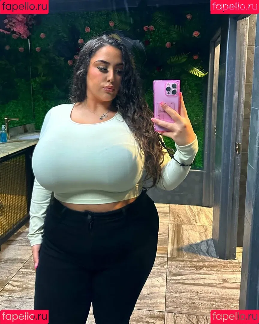 Busty Turkish / Pettiana | Cypriotmami / cypriotmami Onlyfans Photo Gallery 