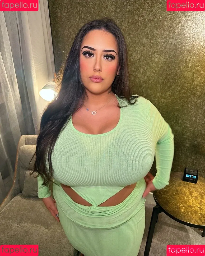 Busty Turkish / Pettiana | Cypriotmami / cypriotmami Onlyfans Photo Gallery 