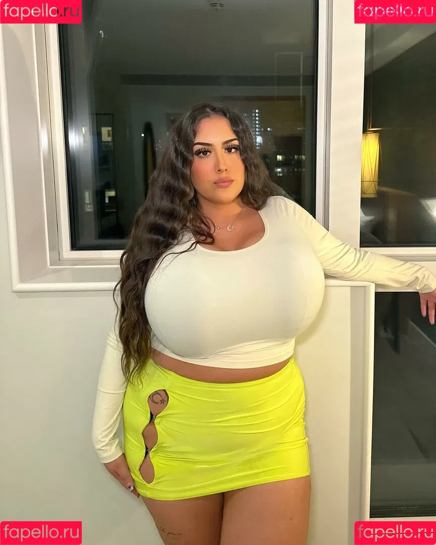 Busty Turkish / Pettiana | Cypriotmami / cypriotmami Onlyfans Photo Gallery 
