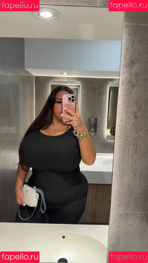 Busty Turkish / Pettiana | Cypriotmami / cypriotmami Onlyfans Photo Gallery 