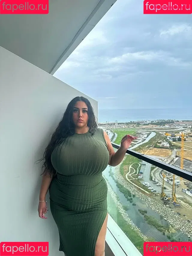 Busty Turkish / Pettiana | Cypriotmami / cypriotmami Onlyfans Photo Gallery 