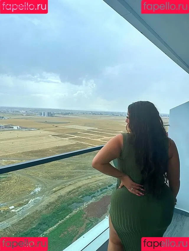 Busty Turkish / Pettiana | Cypriotmami / cypriotmami Onlyfans Photo Gallery 