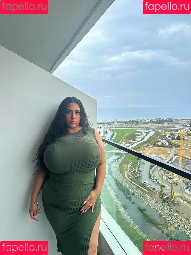 Busty Turkish / Pettiana | Cypriotmami / cypriotmami Onlyfans Photo Gallery 