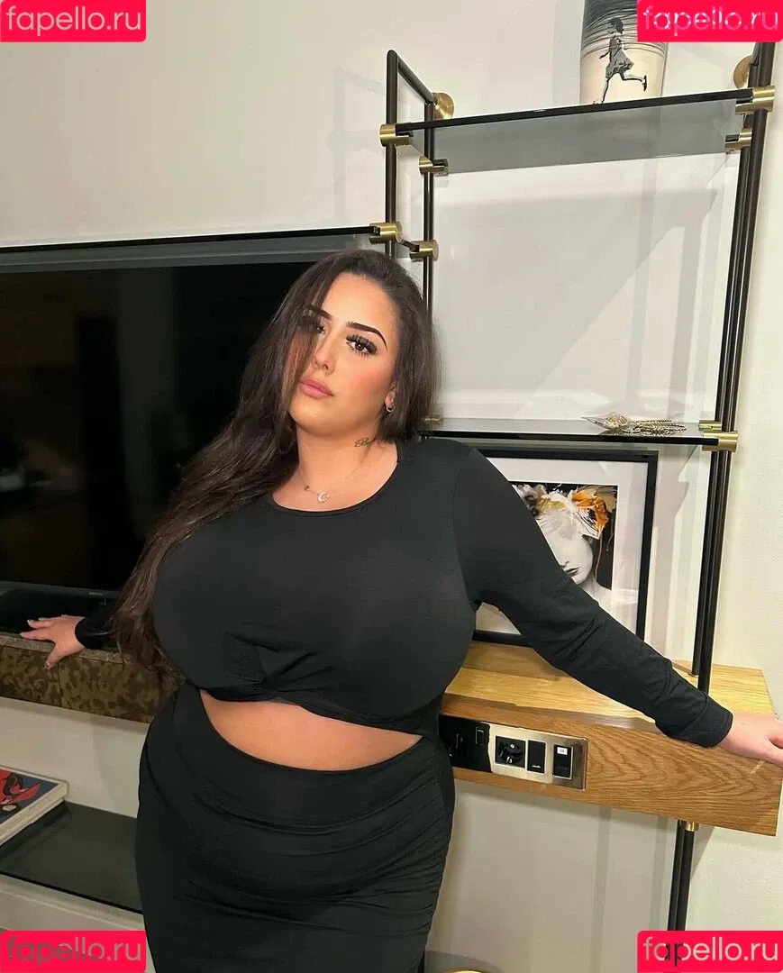 Busty Turkish / Pettiana | Cypriotmami / cypriotmami Onlyfans Photo Gallery 