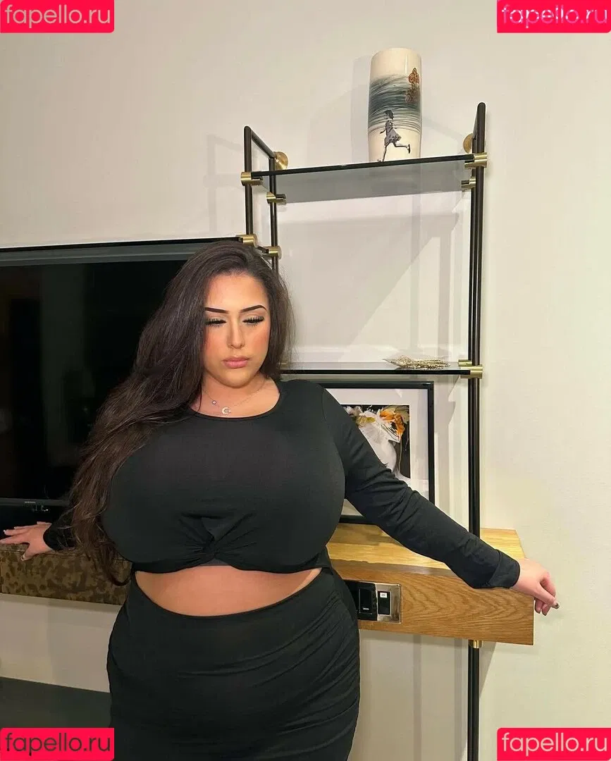 Busty Turkish / Pettiana | Cypriotmami / cypriotmami Onlyfans Photo Gallery 