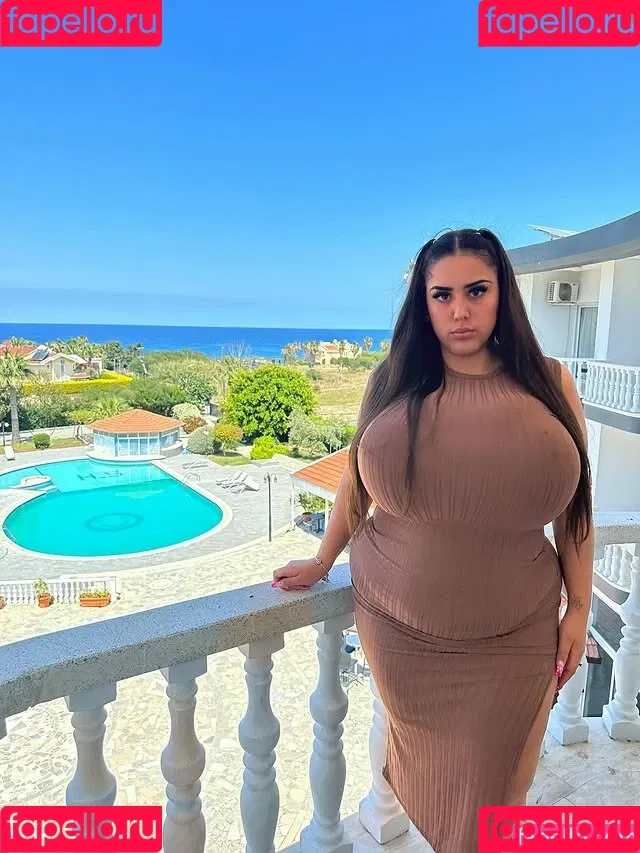 Busty Turkish / Pettiana | Cypriotmami / cypriotmami Onlyfans Photo Gallery 