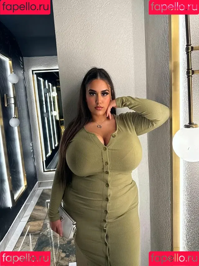 Busty Turkish / Pettiana | Cypriotmami / cypriotmami Onlyfans Photo Gallery 