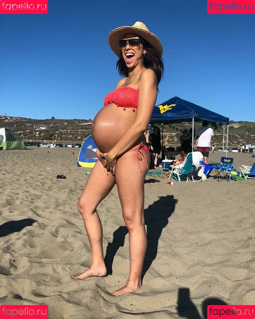 Amber Stevens West / amberonistevenswest / amberstevens Onlyfans Photo Gallery 