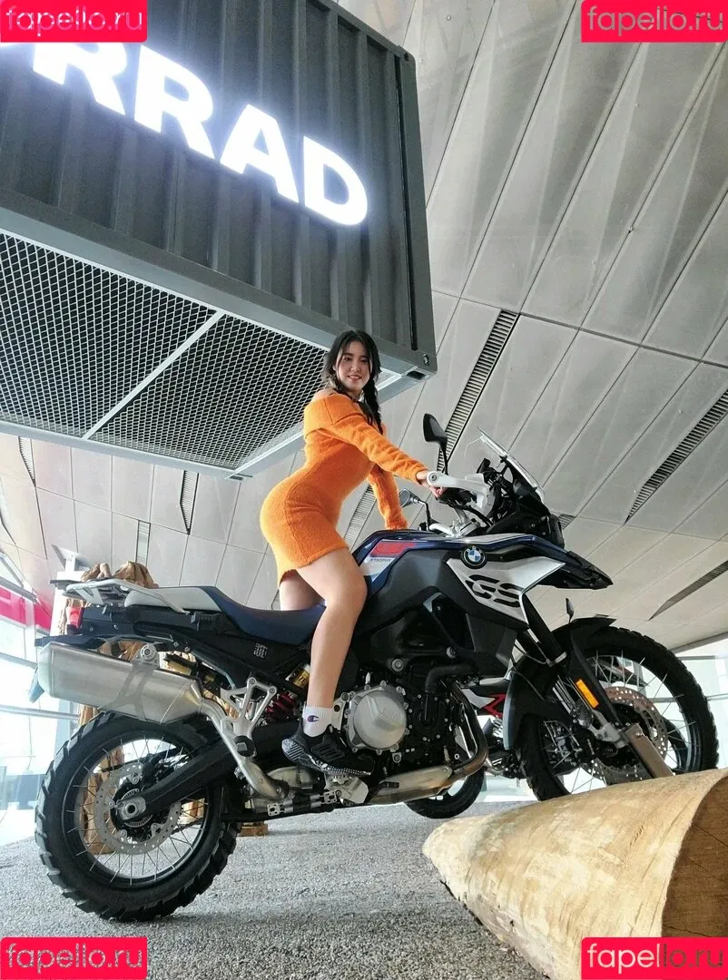 YuggieTV / Yuggie_TV Onlyfans Photo Gallery 