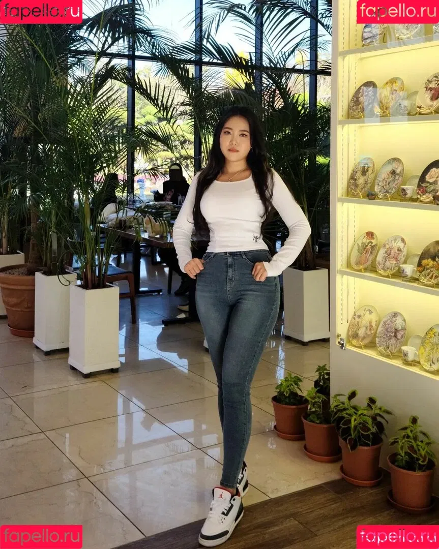 YuggieTV / Yuggie_TV Onlyfans Photo Gallery 