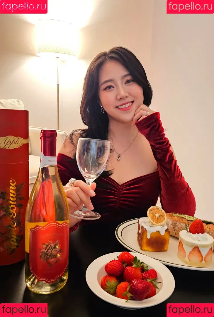 YuggieTV / Yuggie_TV Onlyfans Photo Gallery 