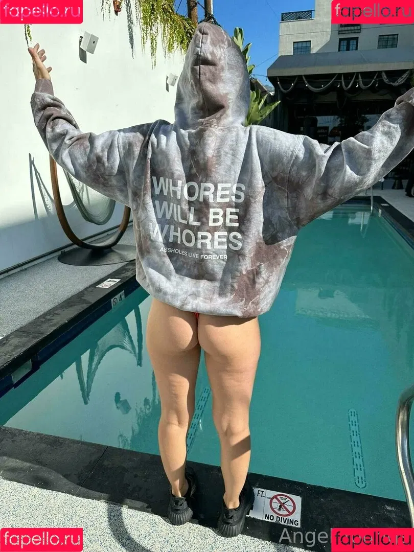 Angel Youngs / angelyoungs83 / angelyoungsxxx Onlyfans Photo Gallery 