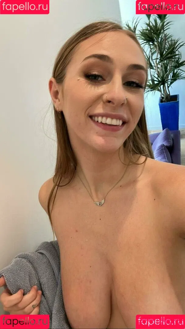 Angel Youngs / angelyoungs83 / angelyoungsxxx Onlyfans Photo Gallery 