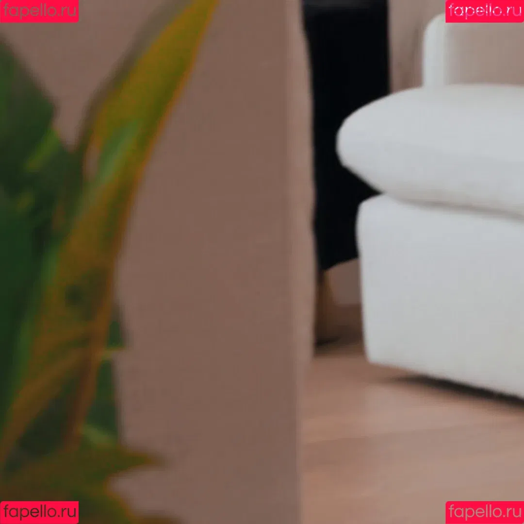 Angel Youngs / angelyoungs83 / angelyoungsxxx Onlyfans Photo Gallery 