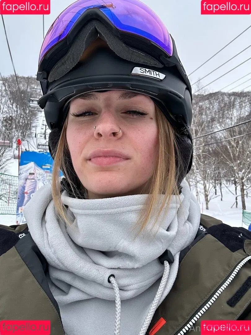 Angel Youngs / angelyoungs83 / angelyoungsxxx Onlyfans Photo Gallery 