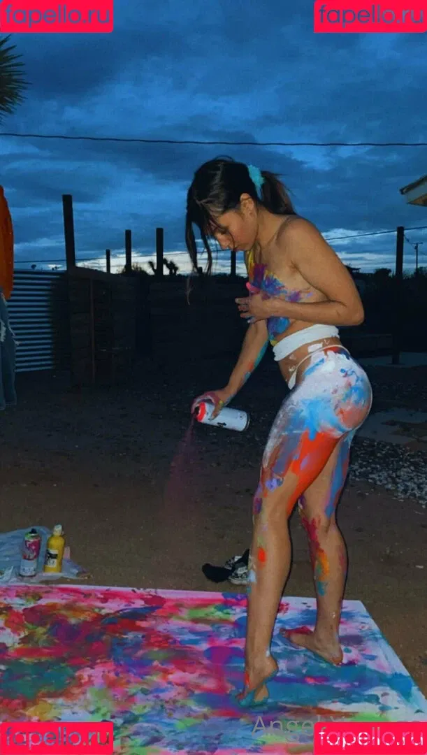 Angel Youngs / angelyoungs83 / angelyoungsxxx Onlyfans Photo Gallery 