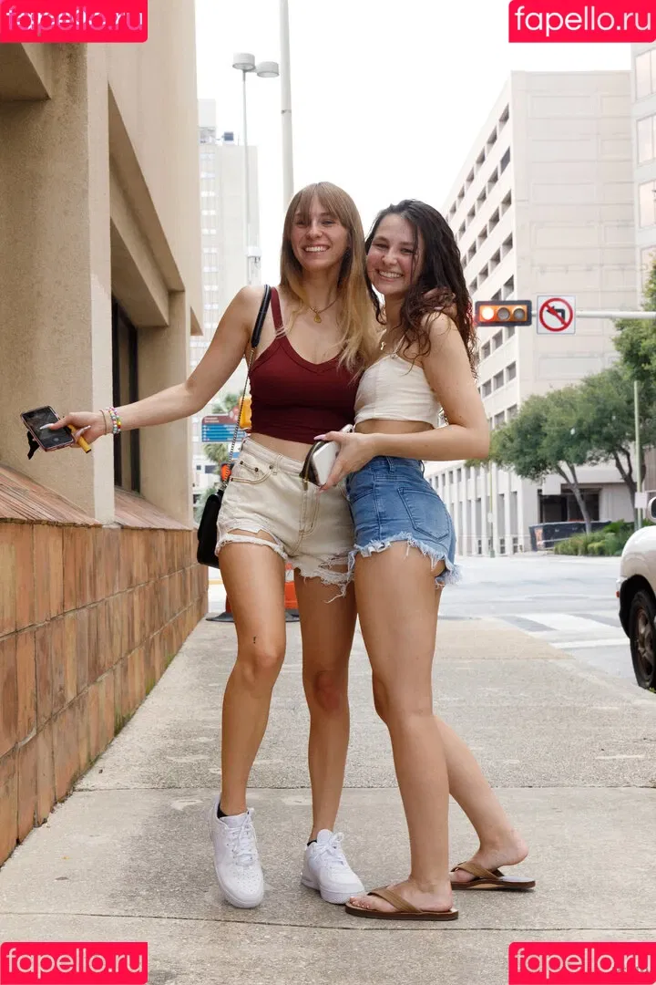 Angel Youngs / angelyoungs83 / angelyoungsxxx Onlyfans Photo Gallery 