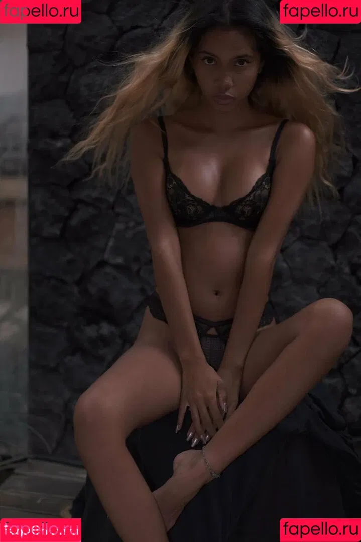 Fauutami / tamifaaa / tamifaaa2 / tamithai Onlyfans Photo Gallery 