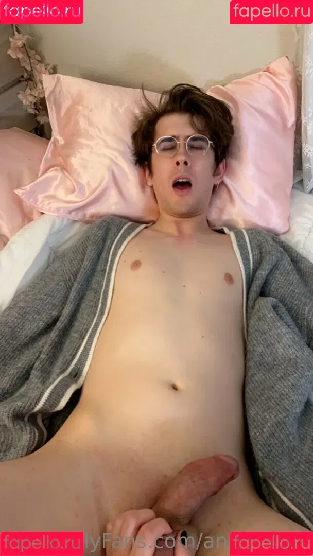 angel.dom / angeldom_ Onlyfans Photo Gallery 