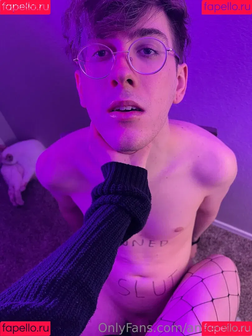 angel.dom / angeldom_ Onlyfans Photo Gallery 