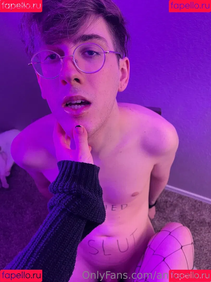 angel.dom / angeldom_ Onlyfans Photo Gallery 