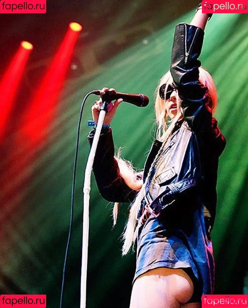 Taylor Momsen / aryelsoul / taylormomsen Onlyfans Photo Gallery 