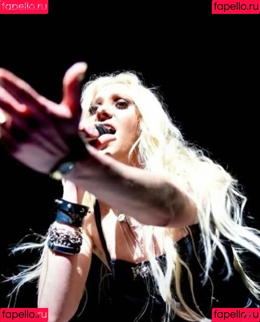 Taylor Momsen / aryelsoul / taylormomsen Onlyfans Photo Gallery 