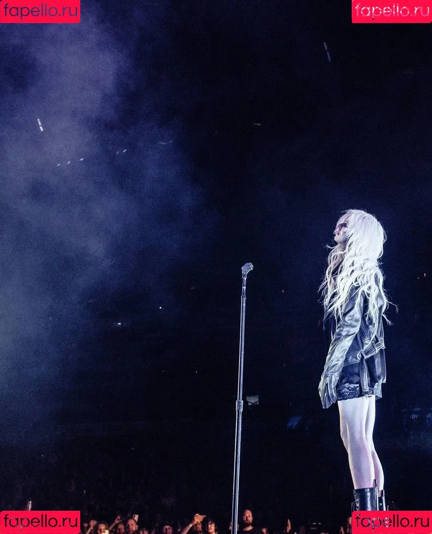 Taylor Momsen / aryelsoul / taylormomsen Onlyfans Photo Gallery 