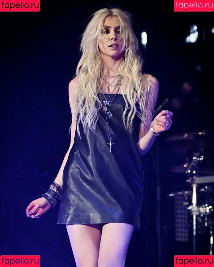 Taylor Momsen / aryelsoul / taylormomsen Onlyfans Photo Gallery 