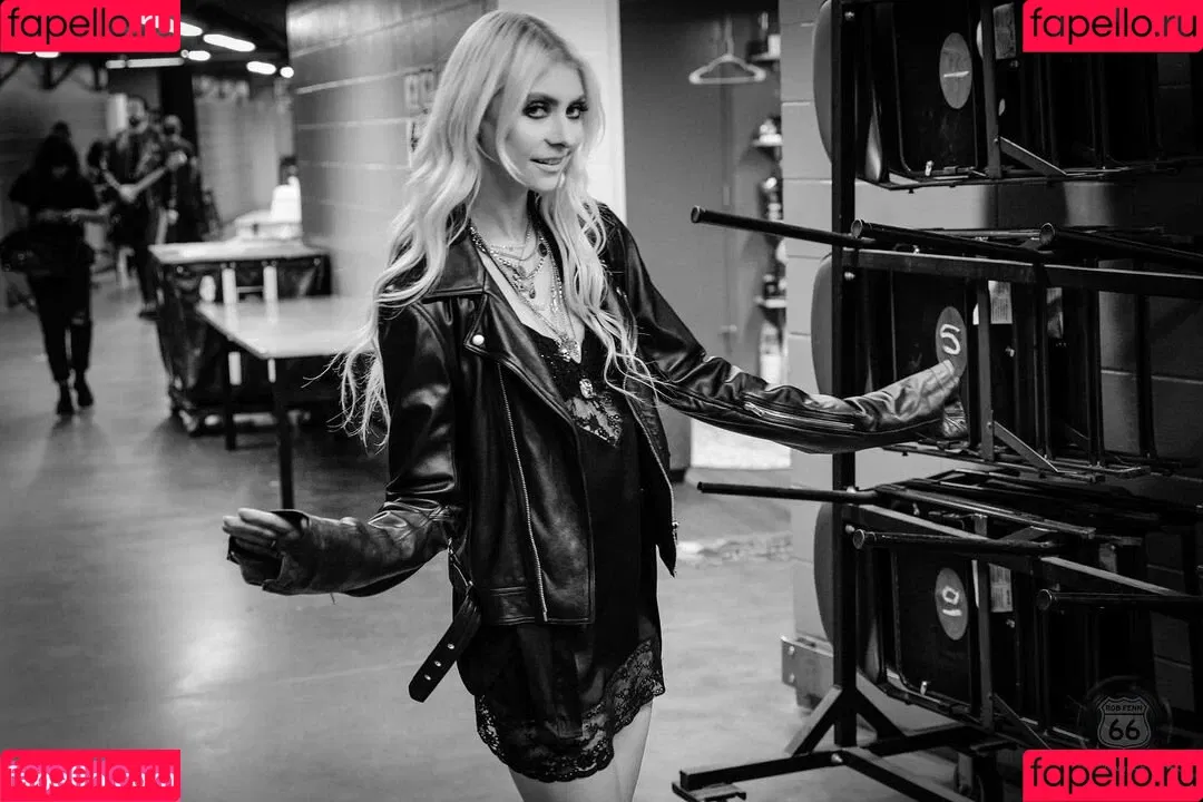 Taylor Momsen / aryelsoul / taylormomsen Onlyfans Photo Gallery 