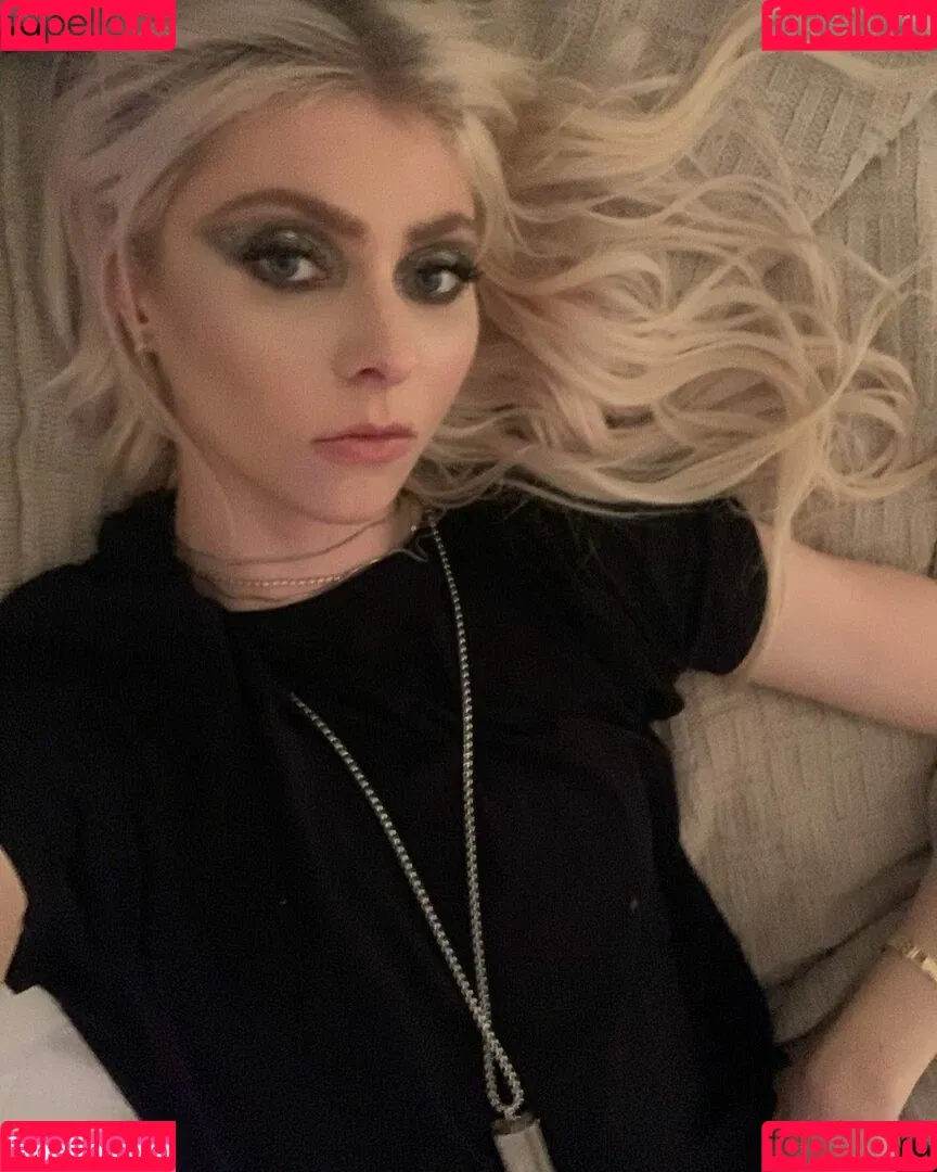 Taylor Momsen / aryelsoul / taylormomsen Onlyfans Photo Gallery 