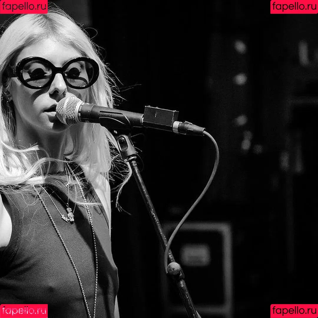 Taylor Momsen / aryelsoul / taylormomsen Onlyfans Photo Gallery 