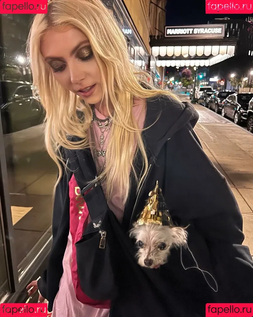 Taylor Momsen / aryelsoul / taylormomsen Onlyfans Photo Gallery 