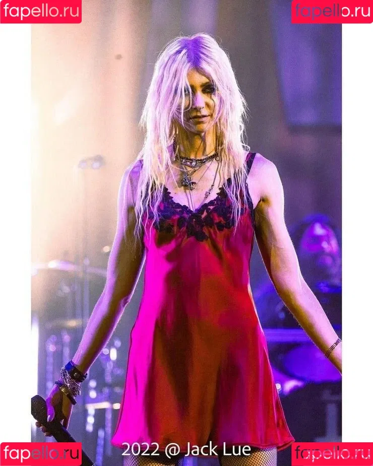 Taylor Momsen / aryelsoul / taylormomsen Onlyfans Photo Gallery 